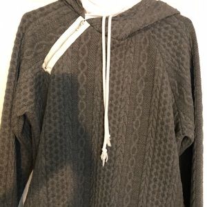 Women’s sweater size large